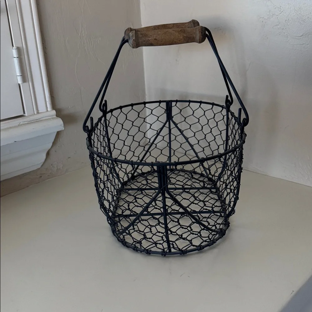 Rustic Wire Basket - Picture 3 of 8